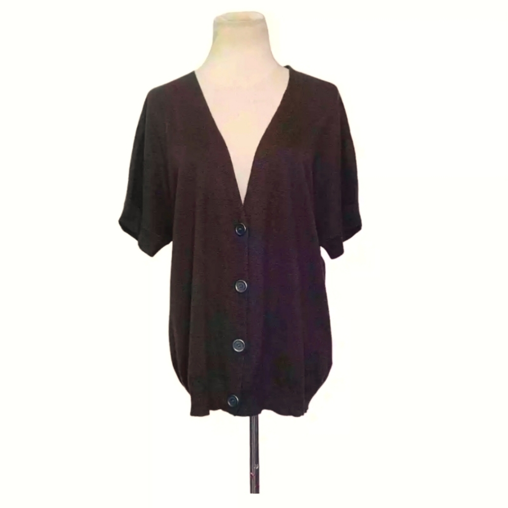 Kenneth Cole Reaction, brown, short-sleeved cardigan, in size medium